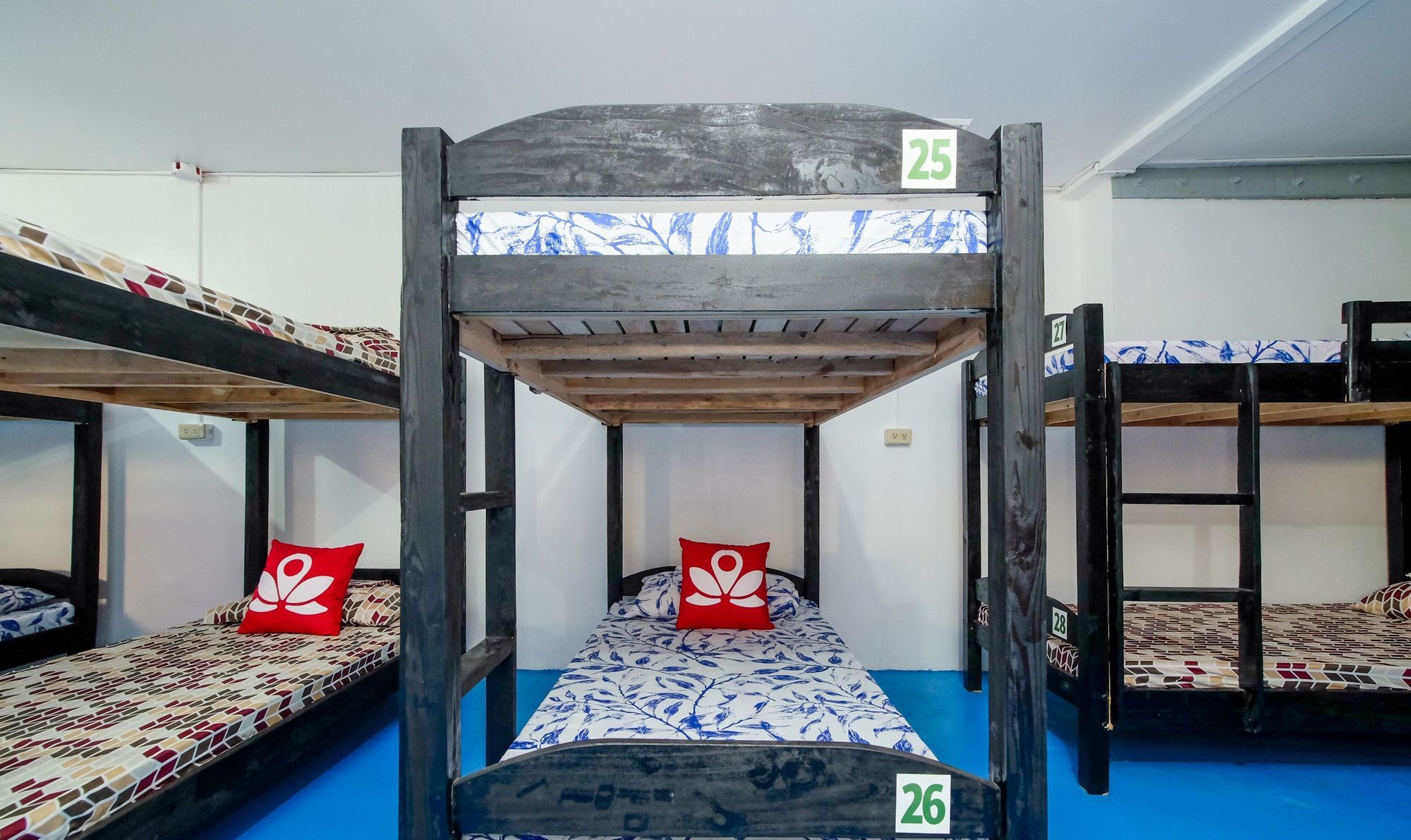 Zen Hostel Haven Backpackers Makati City Екстер'єр фото